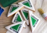 С логотипом для компаний