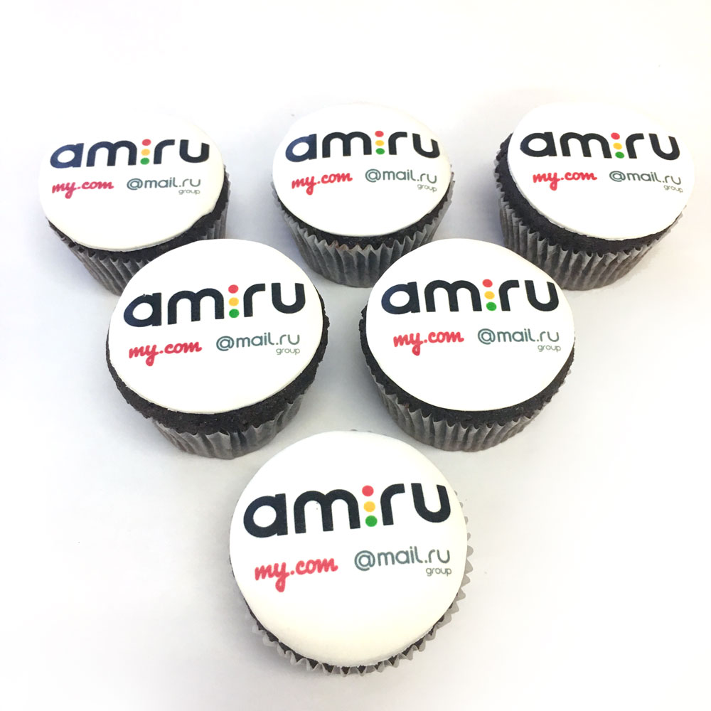 Сладкие подарки клиентам от Am.ru - капкейки с логотипом компании