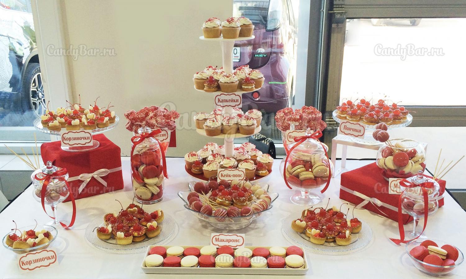 Кэнди бар для клиентов от автосалона Mitsubishi