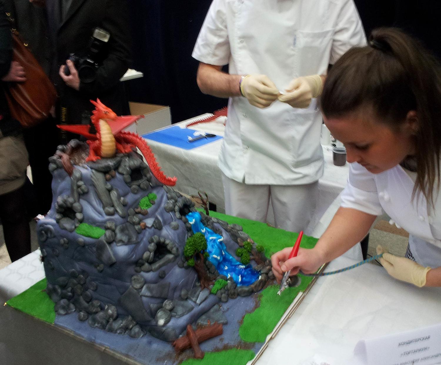 Торт "Драконья гора" для детского праздника