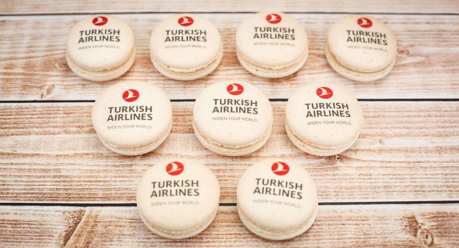 Корпоративный подарок от Turkish Airlines - брендирование макарунов