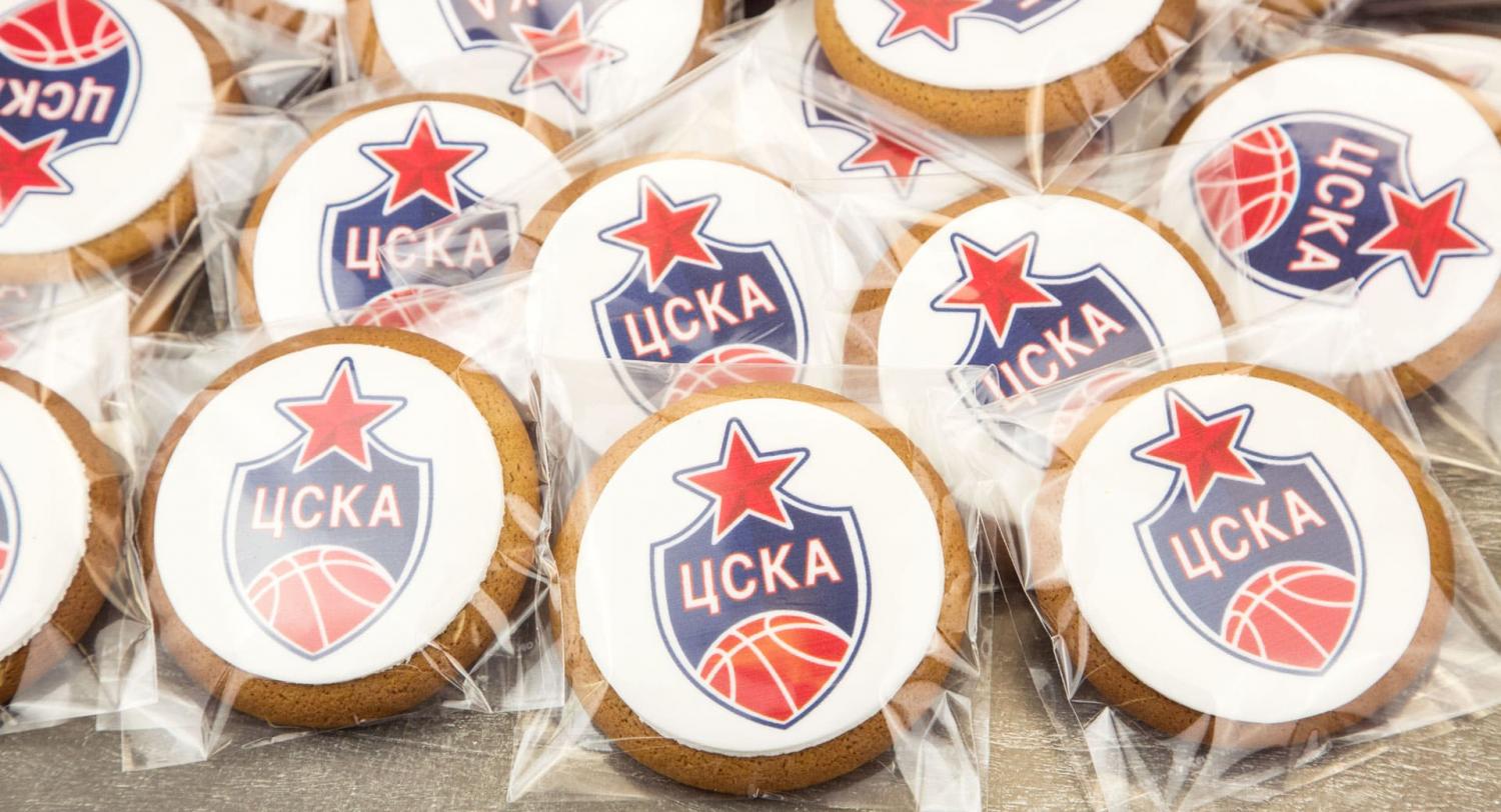 Брендированные подарки - пряники с логотипом ЦСКА