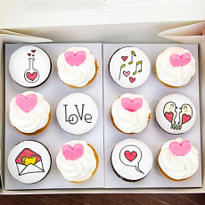 Набор капкейков с шоколадными сердцами, 12 шт