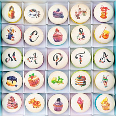 Макаруны "Сладкая жизнь" на 8 марта 25 шт