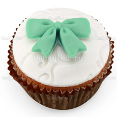 Свадебные капкейки белые с бантиком Тиффани