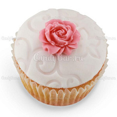 Свадебные капкейки белые с розовой розочкой