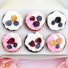Капкейки со свежими ягодами 6 шт